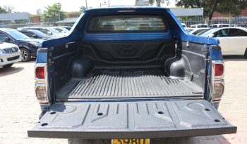2011 TOYOTA~HILUX DOUBLE CAB full
