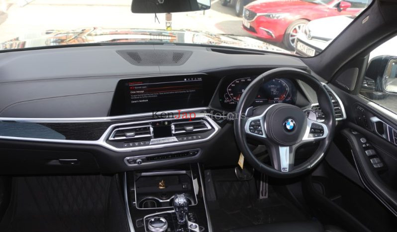 2019 BMW~X7 M50d full